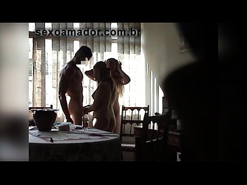 ❤️ L'amichi sessu invitanu un omu gigante è un trio cun ellu ️❌ Video porno à porn co.makesexnotwar.ru